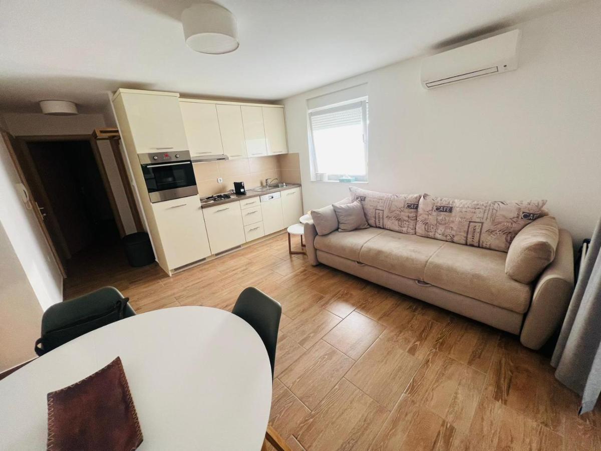 Apartment Maja *